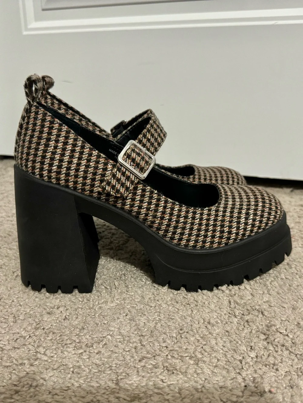 Cool Steve Madden size 6.5 brown plaid platform Mary Jane shoes Orsen new